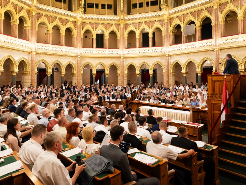 A magyar szakképzés a világ legjobbjai közé tartozik – ünnepség a Parlamentben