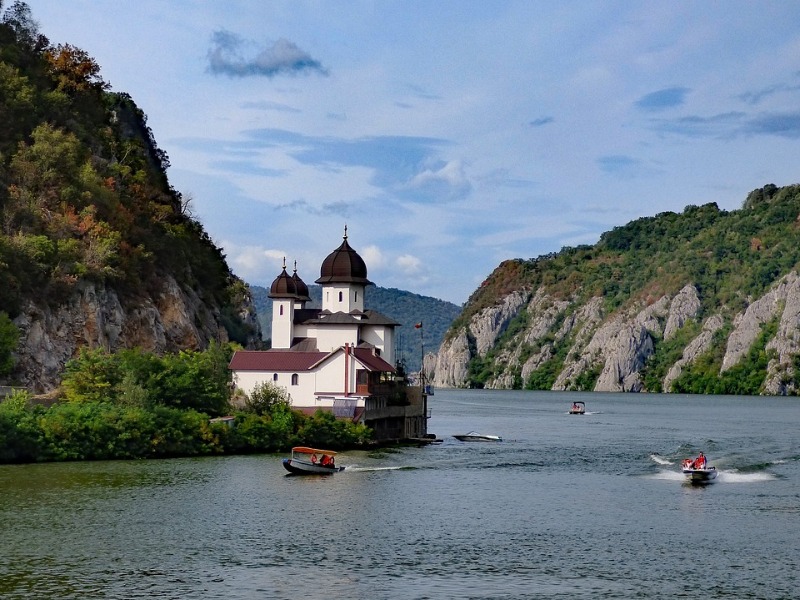 Horvát, román hírek, tenderek